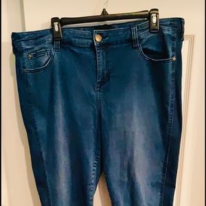 Celebrity Pink jeans mid rise ankle skinny size 20